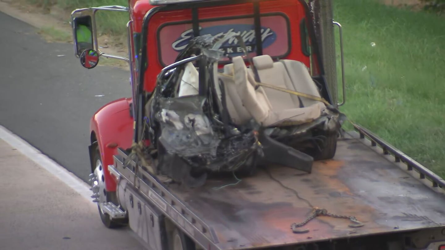 Deadly crash on Independence Boulevard