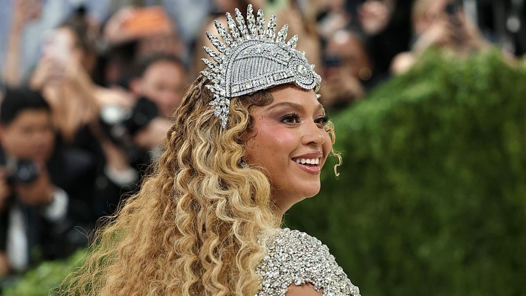 Beyoncé drops new song , announces birthday countdown