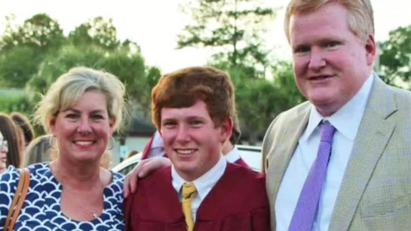 Alex Murdaugh, his wife Maggie Murdaugh and their son Paul Murdaugh.