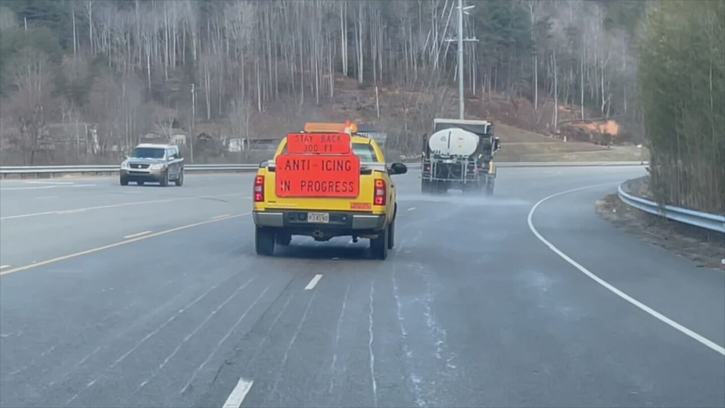 Anti-icing truck in North Carolina
