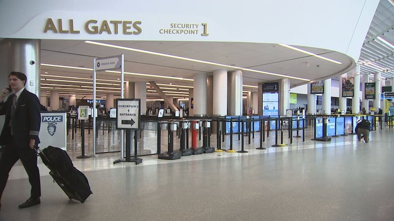 Charlotte airport TSA employees face financial hardship during shutdown
