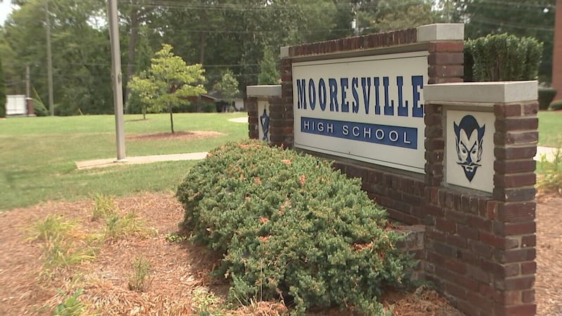 New traffic pattern aims to keep Mooresville High School students safe