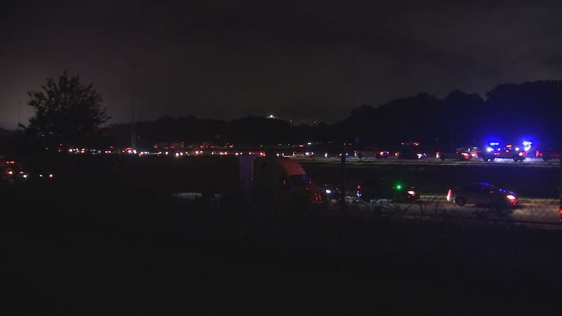 I-77 South shut down after early morning crash