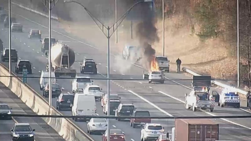 Car fire on I-77 in southwest Charlotte disrupts traffic