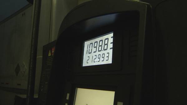 ‘Just killing us’: At $1,100 for a tank of gas, truckers feel the pain at the pump
